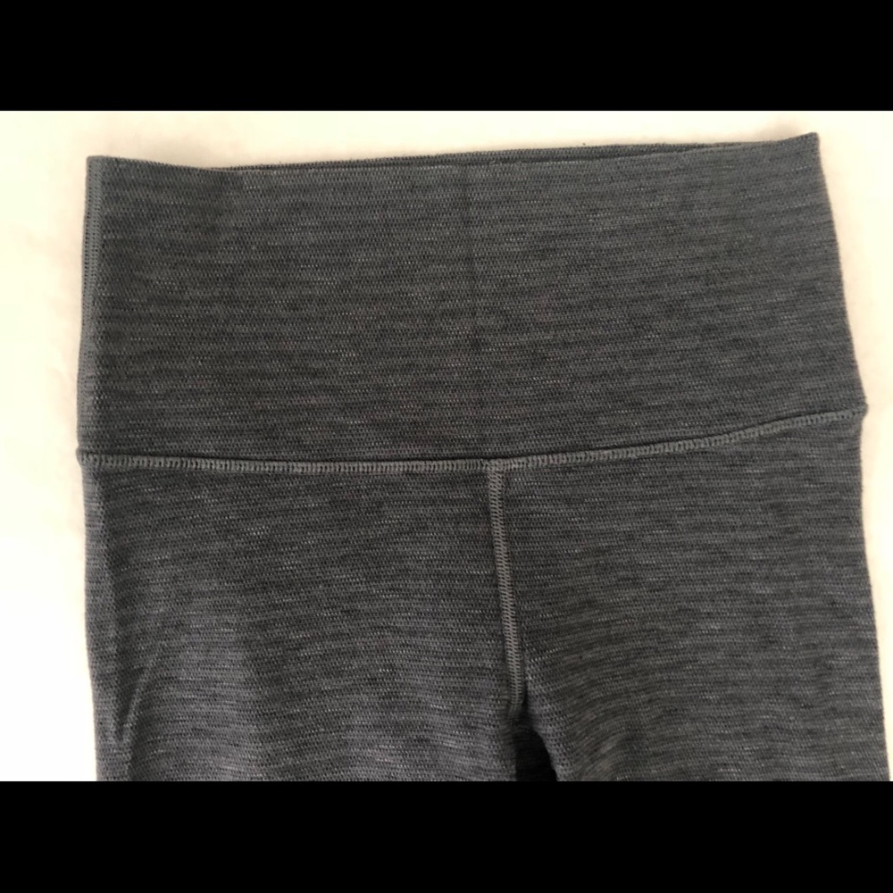 Lululemon leggings size 6